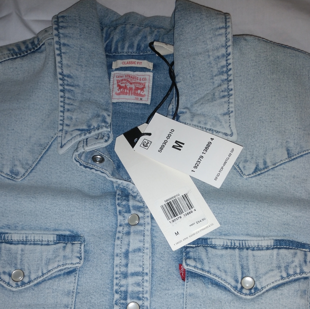 Levi's jean jacket. - Picture 12 of 13